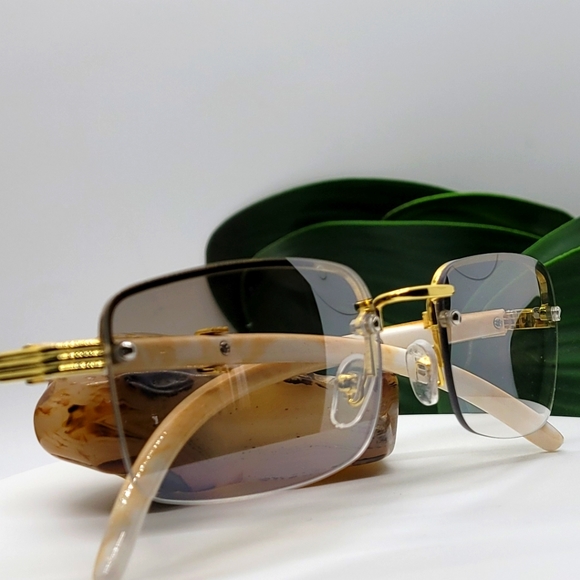 "Hotstepper" Premium Sunglasses - Picture 5 of 5